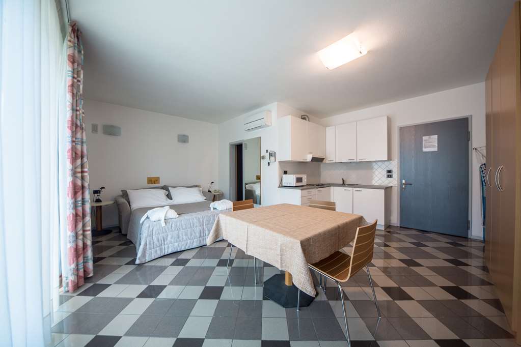 Aparthotel Piazzi House Sondrio Zimmer foto