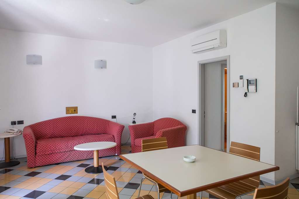Aparthotel Piazzi House Sondrio Zimmer foto